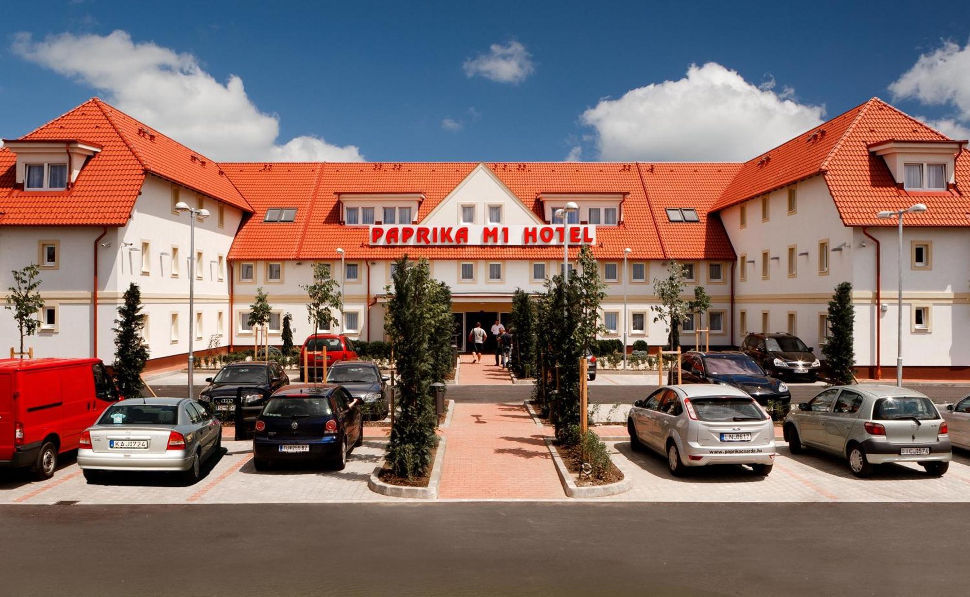 Paprika M1 Hotel Hegyeshalom Exterior foto